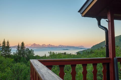 Culture Cabin Retreat Cabin in Nordland, Norway