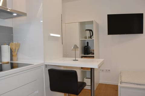 TV and multimedia, Coffee/tea facilities, Kitchen or kitchenette, toaster