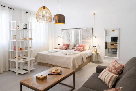 Bed, Living room, Photo of the whole room, Bedroom
