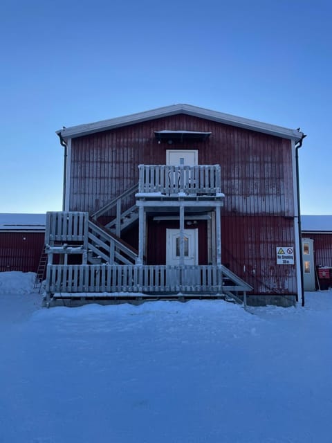Laplanders room 4 Motel in Kiruna