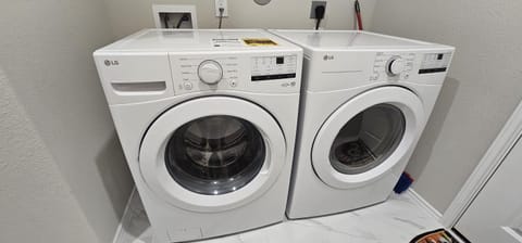 Zahra ZH Villa in Harris County