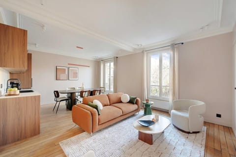 Kitchen or kitchenette, Living room, Dining area