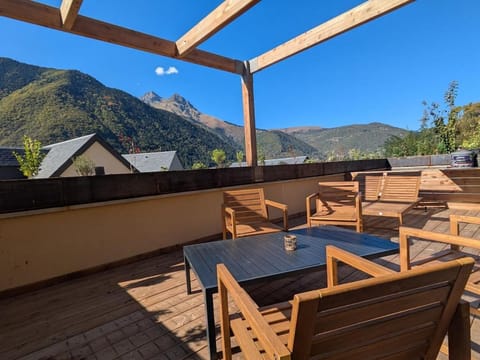 Natural landscape, View (from property/room), Balcony/Terrace, Balcony/Terrace, Mountain view