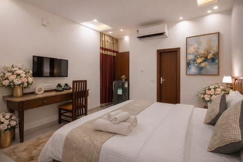Bed, TV and multimedia, Bedroom, air conditioner