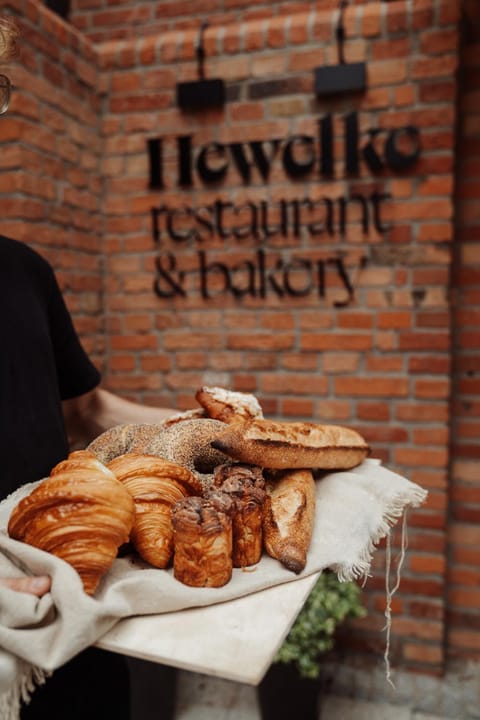 Property building, Restaurant/places to eat, Property logo or sign, Food and drinks, Food, Text overlay