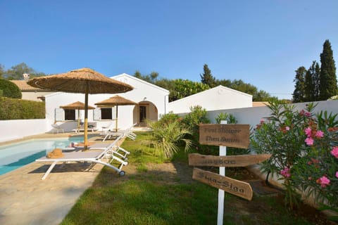 Property building, Patio, Garden, Swimming pool