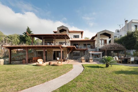 Property building, Day, Garden, Garden view