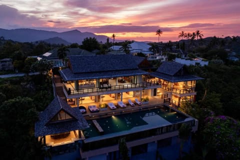 Property building, Natural landscape, Pool view, Swimming pool, Sunset