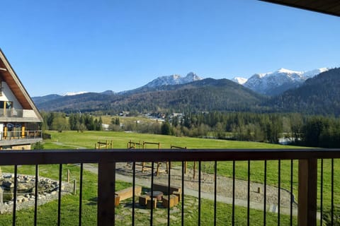 Balcony/Terrace, Mountain view