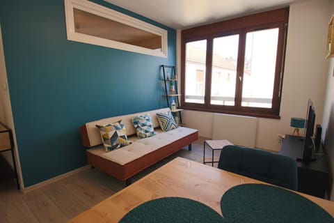 TV and multimedia, Living room, internet