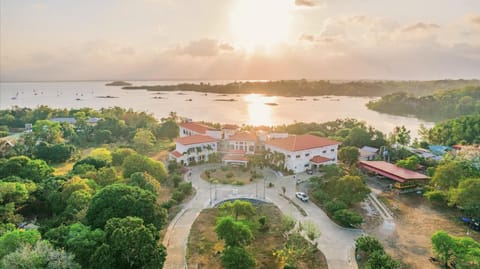 Property building, Bird's eye view, Garden, Sea view, Sunset