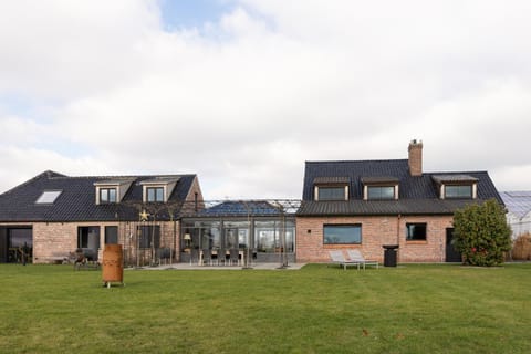 Property building, View (from property/room)