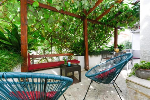 Patio, Day, Garden, Seating area, Garden view