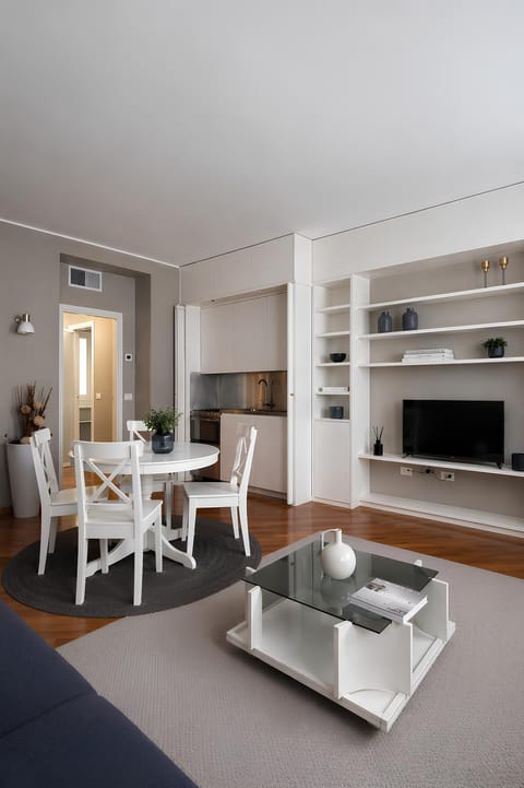 Kitchen or kitchenette, Seating area
