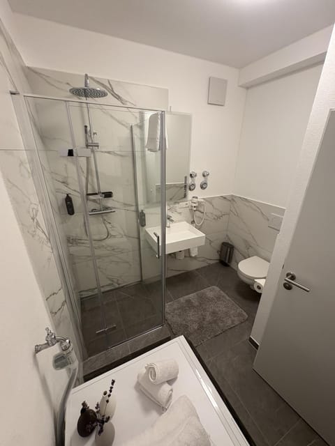 Große City Wohnung Rosenheim 4 Zimmer, 7 Betten Apartment in Rosenheim