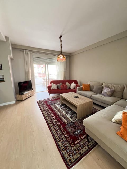 TV and multimedia, Living room, Photo of the whole room, Seating area