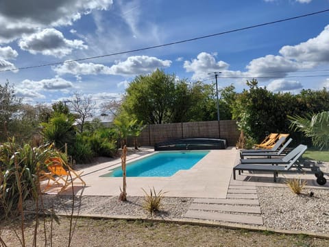 Swimming pool, sunbed