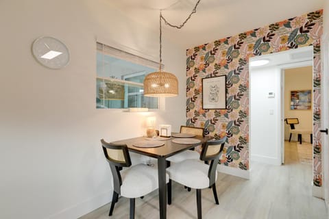 Hot Tub and Courtyard Access! North Palm Beach Home House in North Palm Beach