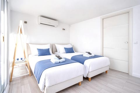 MIPIM Walk-to-Palais 100sqm Loft 2 Ensuite Suites 3 Bathrooms Terrace Business Ready Apartment in Cannes