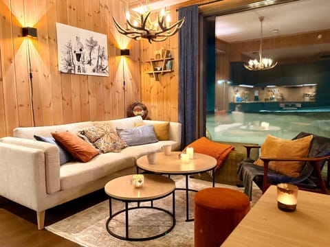 Living room, Seating area