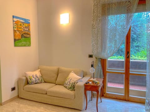 Dimora Luciano Peaceful Home Stay Surrounded by a Beautiful Garden Apartment in Florence