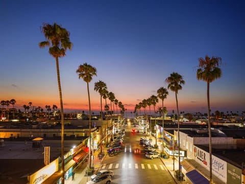 Nomad Surf Lounge by Coastline Vacation Rentals House in Ocean Beach