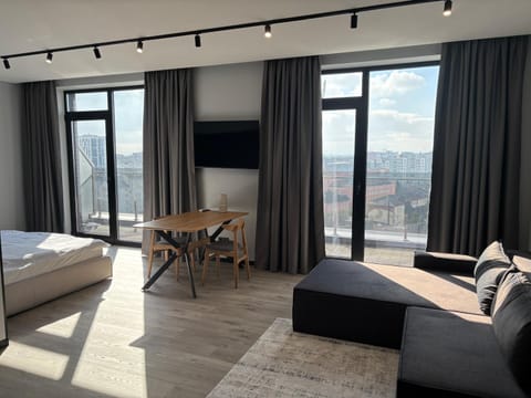 TV and multimedia, Seating area