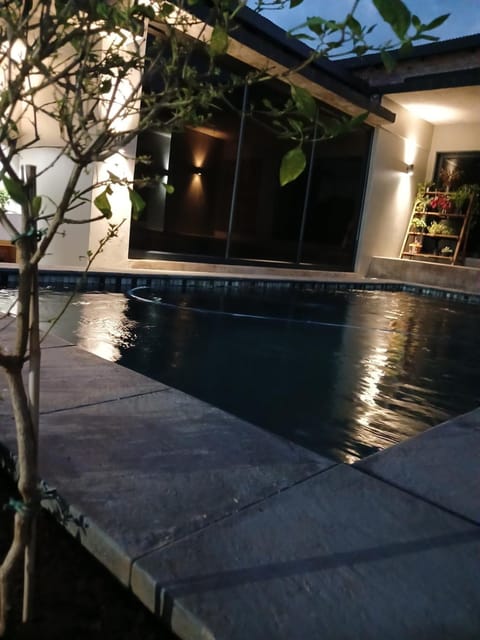 Night, Swimming pool