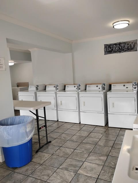 Gated 4 Double Beds 2 Bath Apt 130 Apartment in Baton Rouge