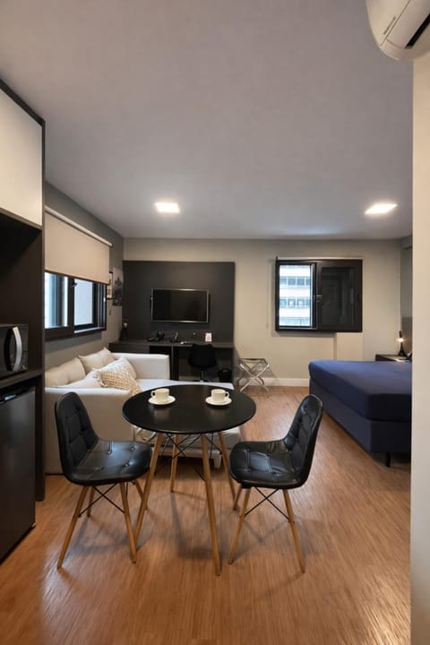 Bed, Photo of the whole room, Dining area, Bedroom