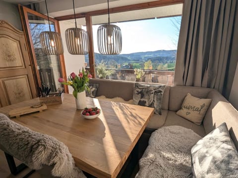 Natural landscape, Living room, Seating area, Dining area, Mountain view