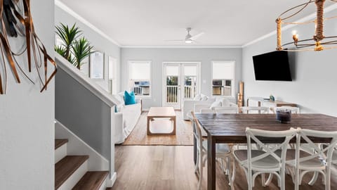 Salty Seabreeze House in Seacrest