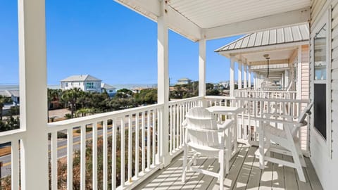 Salty Seabreeze House in Seacrest