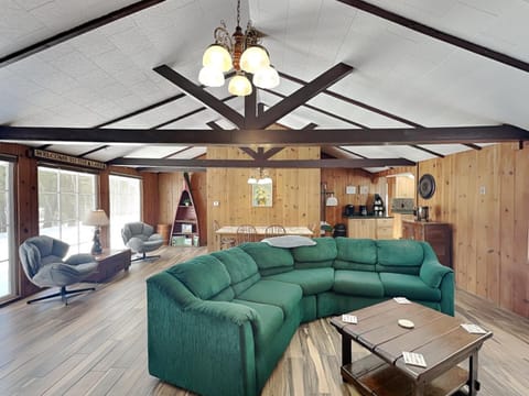 Blue Haven Retreat House in Deep Creek Lake