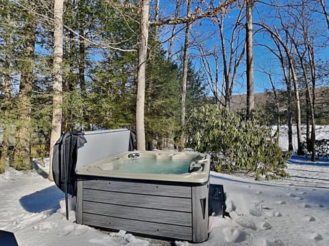 Blue Haven Retreat House in Deep Creek Lake