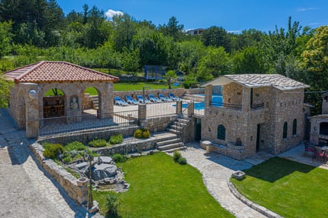 Day, Bird's eye view, Summer, BBQ facilities, Children play ground, Balcony/Terrace, On site, Garden view, Pool view