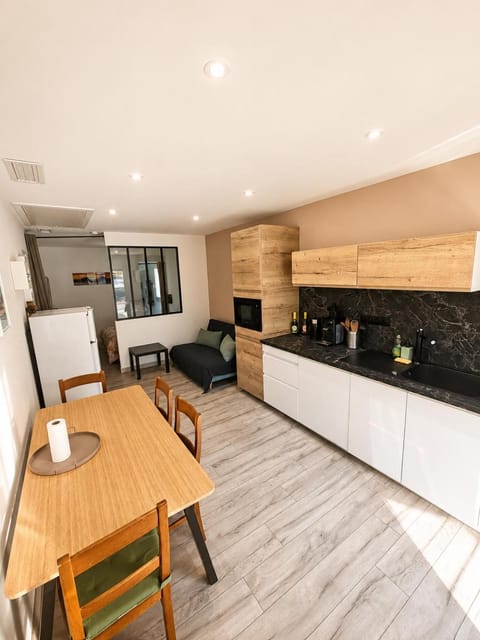 Living room, microwave, stove, kitchen