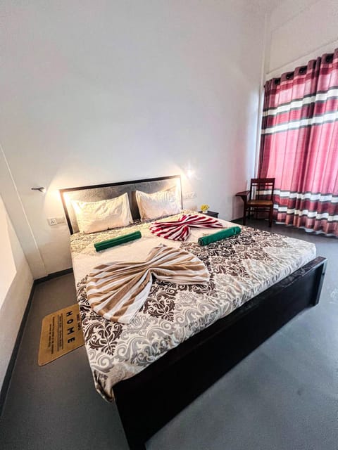 Bed, Photo of the whole room, Bedroom, towels, wardrobe, air conditioner
