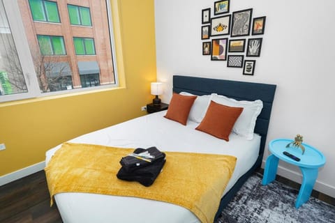 Stylish 4BR South Loop Stay Near McCormick Plaza Apartment in South Loop