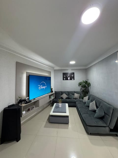 Communal lounge/ TV room, TV and multimedia, Living room