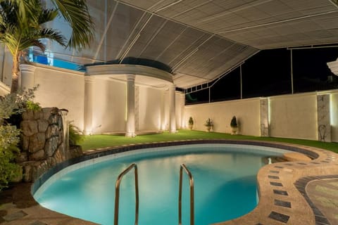 Garden, Swimming pool