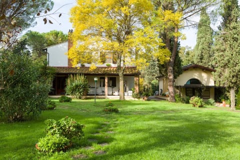 Facade/entrance, Garden