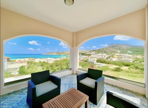 Natural landscape, View (from property/room), Balcony/Terrace, Seating area, Sea view