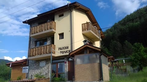 Property building, Facade/entrance, Day, Natural landscape, Mountain view