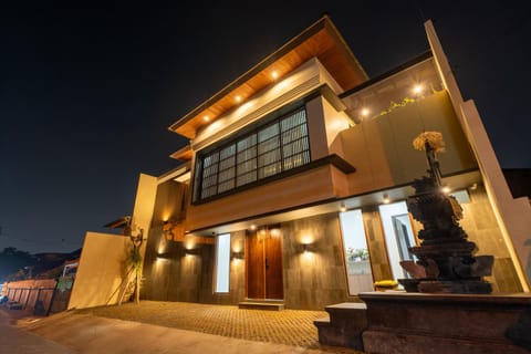 Property building, Night