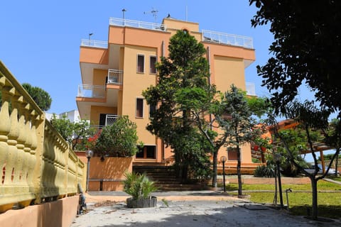 Property building, Garden