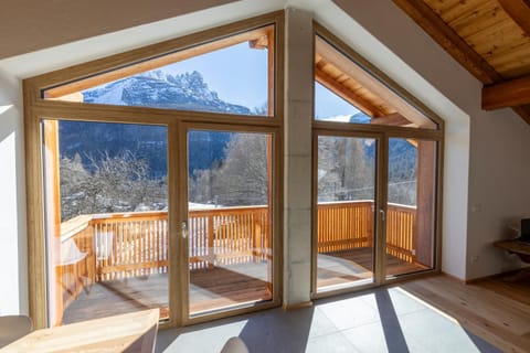Day, Natural landscape, Winter, View (from property/room), Living room, Mountain view
