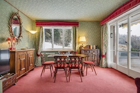 Old Money Style House a Sankt Moritz Special Edition Apartment in Saint Moritz