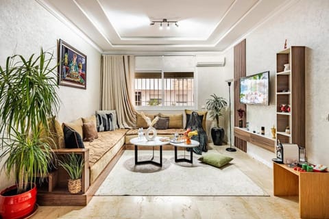 TV and multimedia, Living room, Seating area, fireplace