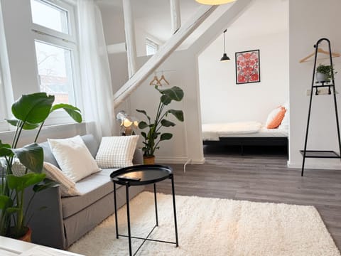 Communal lounge/ TV room, TV and multimedia, Living room, Seating area, Bedroom, Entertainment, furniture, internet, internet, towels, towels, wardrobe, laundry, washing machine